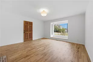 2415 Charleston Oaks Ln, Decatur, GA 30030 - Photo 6