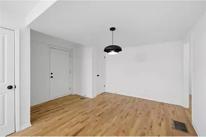 2415 Charleston Oaks Lane, Decatur, GA 30030 - Photo 8