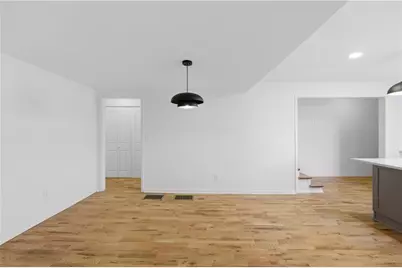 2415 Charleston Oaks Lane, Decatur, GA 30030 - Photo 10