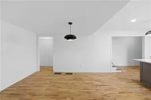 2415 Charleston Oaks Ln, Decatur, GA 30030 - Photo 10