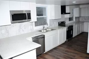 4247 Bingham Ct, Stone Mountain, GA 30083 - Photo 4