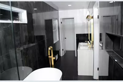 4247 Bingham Court, Stone Mountain, GA 30083 - Photo 12