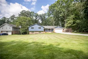 2961 Connie St, Marietta, GA 30062 - Photo 2