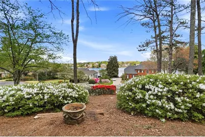 220 Clipper Bay Drive, Alpharetta, GA 30005 - Photo 2