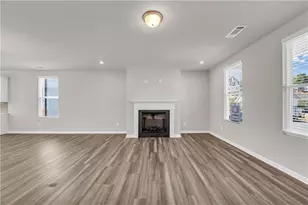 2713 Crk Vw Ter NW, Atlanta, GA 30318 - Photo 12