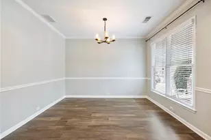 7529 Brookstone Cir, Flowery Branch, GA 30542 - Photo 10
