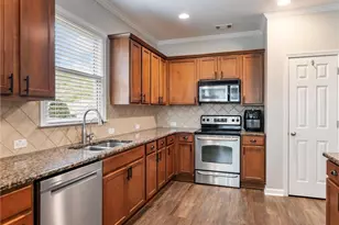 7529 Brookstone Cir, Flowery Branch, GA 30542 - Photo 20