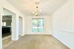 640 Suwanee Lakes Circle, Suwanee, GA 30024 - Photo 6