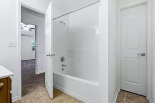 640 Suwanee Lakes Circle, Suwanee, GA 30024 - Photo 18
