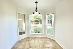 640 Suwanee Lakes Circle, Suwanee, GA 30024 - Photo 8