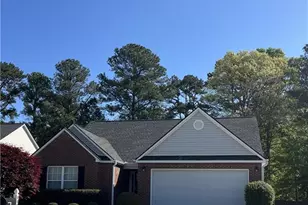 948 Village View Cir, Loganville, GA 30052 - Photo 1