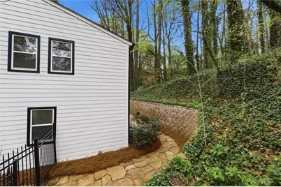 7170 Riverside NW, Atlanta, GA 30328 - Photo 48