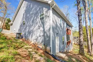 169 View St, Clarkesville, GA 30523 - Photo 4