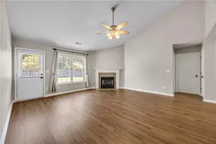 1087 Sham Pointe Dr, Lawrenceville, GA 30043 - Photo 8