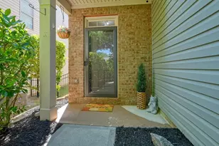 402 Wilshire Ct, Acworth, GA 30102 - Photo 2