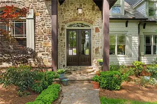 4842 Kitty Hawk Dr, Atlanta, GA 30342 - Photo 2