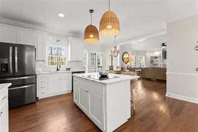 210 Weatherwood Circle, Alpharetta, GA 30004 - Photo 16