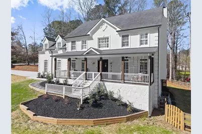 210 Weatherwood Circle, Alpharetta, GA 30004 - Photo 2