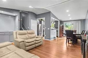 5172 Scarbrough Trail W, Stone Mountain, GA 30088 - Photo 6