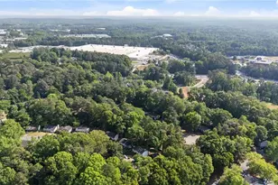 5172 Scarbrough Trail W, Stone Mountain, GA 30088 - Photo 32