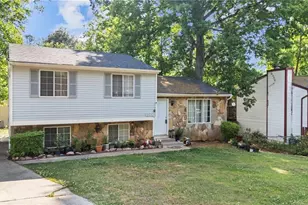 5172 Scarbrough Trail W, Stone Mountain, GA 30088 - Photo 2