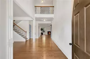 310 Banfield Ct, Marietta, GA 30064 - Photo 4