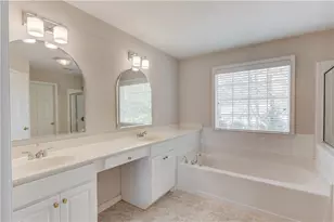 1840 Embassy Walk Ln, Lilburn, GA 30047 - Photo 16