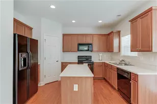 1840 Embassy Walk Ln, Lilburn, GA 30047 - Photo 10