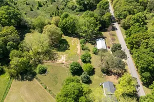 151 Ginn St, Carnesville, GA 30521 - Photo 34