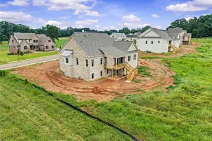 2275 Malcom Ests Dr, Bogart, GA 30622 - Photo 8