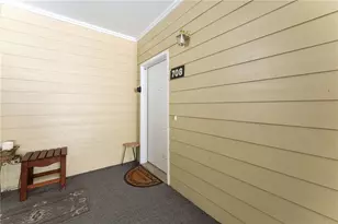 1015 Holly Dr, Gainesville, GA 30501 - Photo 8