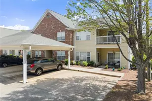 1015 Holly Dr, Gainesville, GA 30501 - Photo 1