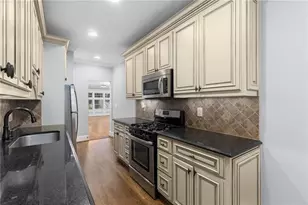 653 N Highland Ave NE, Atlanta, GA 30306 - Photo 6