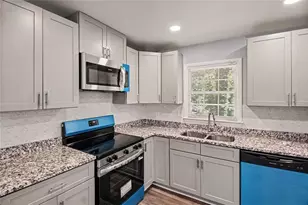 835 Pine Roc Dr, Stone Mountain, GA 30083 - Photo 14