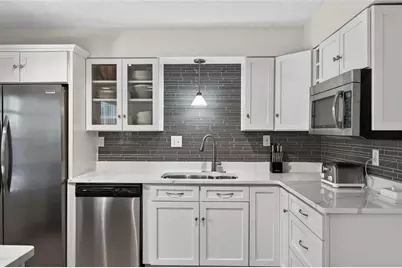 9 Scotland Place NW, Atlanta, GA 30318 - Photo 2