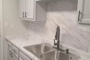 825 Hank Aaron Dr SW, Atlanta, GA 30315 - Photo 2