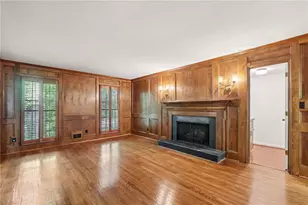 6757 Riverside Dr, Atlanta, GA 30328 - Photo 10