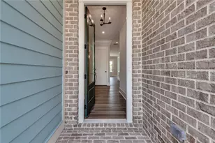 435 Maplewood Dr, Roswell, GA 30075 - Photo 2