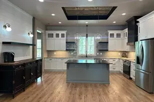 1050 Rainbow Cir, Cleveland, GA 30528 - Photo 8
