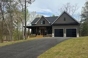 1050 Rainbow Cir, Cleveland, GA 30528 - Photo 2