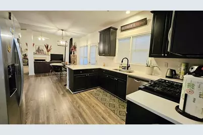 997 Summer Forest Dr, Suwanee, GA 30024 - Photo 2