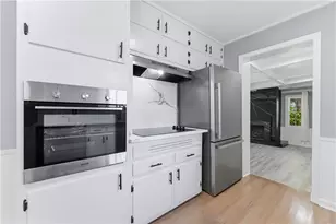 1100 Vonda Ln, Mableton, GA 30126 - Photo 10