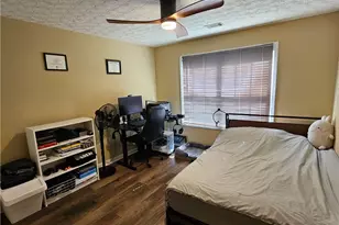 1098 Montague Pl Ct, Lawrenceville, GA 30043 - Photo 10