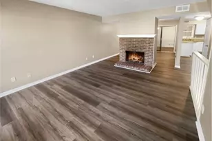 688 Stratford Green, Avondale Estates, GA 30002 - Photo 4