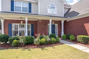 1098 Fountain Lakes Ct, Lawrenceville, GA 30043 - Photo 6