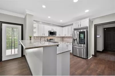 6085 Lake Windsor Parkway, Buford, GA 30518 - Photo 14