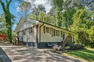 566 Woods Dr NW, Atlanta, GA 30318 - Photo 44
