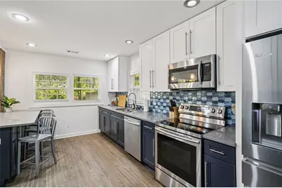 566 Woods Drive NW, Atlanta, GA 30318 - Photo 12
