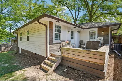 566 Woods Drive NW, Atlanta, GA 30318 - Photo 42
