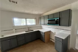 471 Ridgecrest Dr, Riverdale, GA 30274 - Photo 10